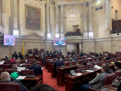 Comisión Primera de Cámara trabajando