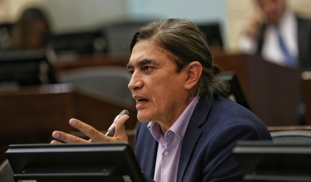 Gustavo Bolívar no querría pagar peajes y gasolina de su esquema, según UNP