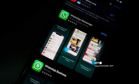 Descarda de WhatsApp en un teléfono