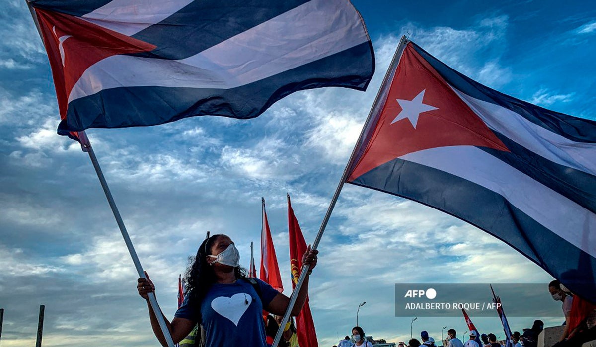 jovenes manifestantes en Cuba