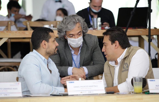 El Registrador Nacional del Estado Civil, Alexander Vega Rocha y el director del Departamento Administrativo Nacional de Estadística (DANE), Juan David Oviedo en Montería