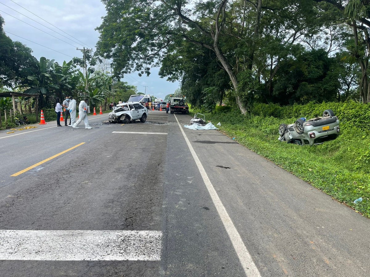 Dos muertos y seis heridos dejó accidente de tránsito en vías de Bolívar