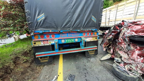Mula que se habría quedado sin frenos provocó accidente de más de ocho vehículos