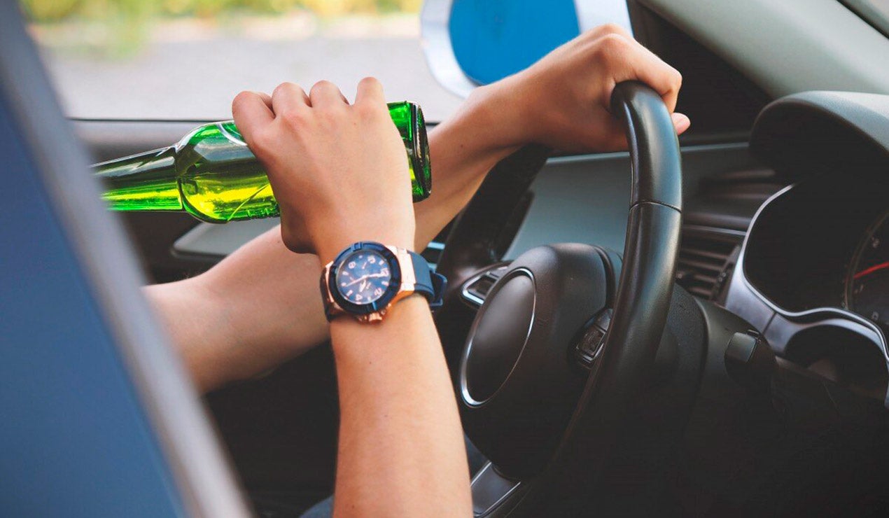 conductor ebrio al volante