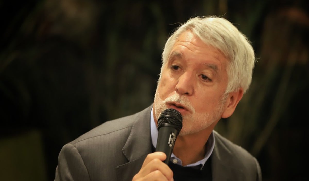 Enrique Peñalosa, exalcalde de Bogotá, en un conversatorio