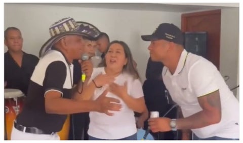 Freddy Guarín gordo bailando