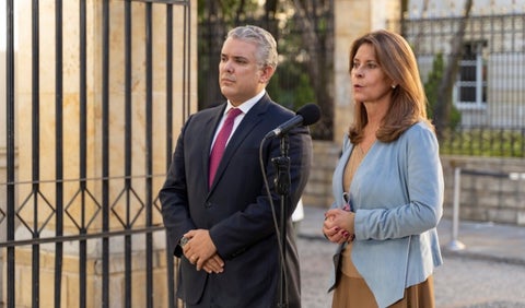 Iván Duque y Marta Lucía Ramírez a las afueras del Palacio de Nariño