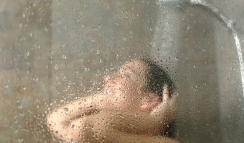 Ducha de agua caliente