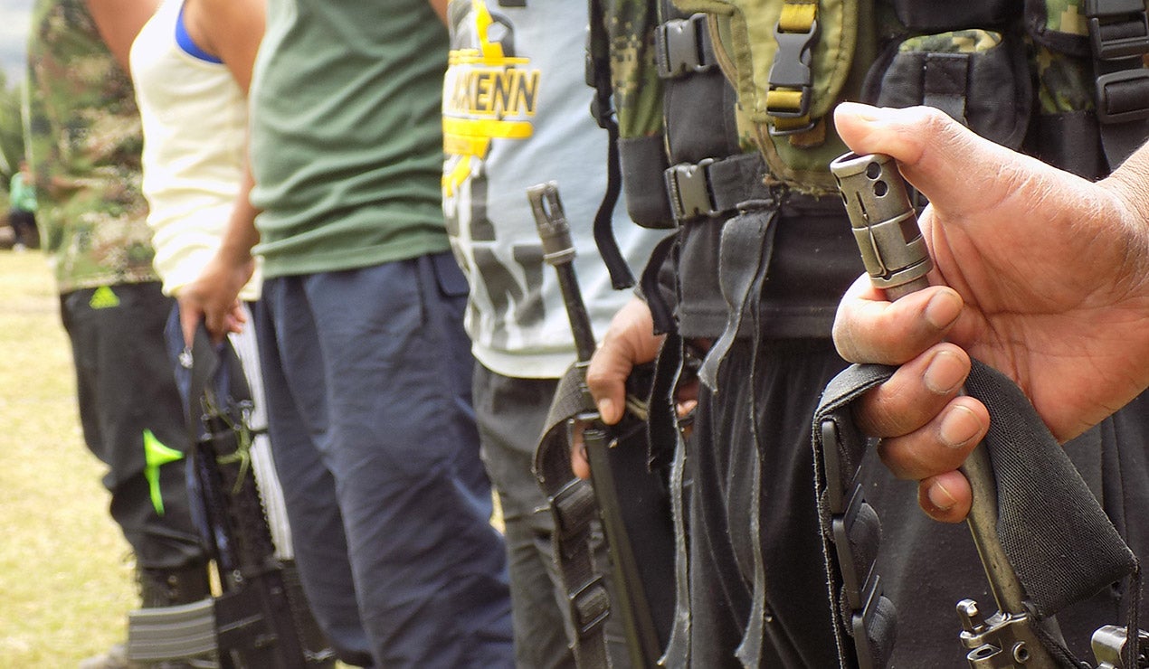 Reclutamiento de menores portando armas