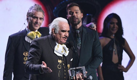 Vicente Fernández recibió premio en los Latin Grammy de 2019