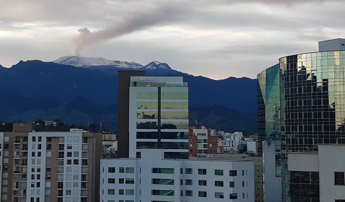Al interior del volcán Nevado del Ruiz hay un pequeño domo de magma