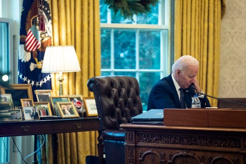 Joe Biden en el salón oval