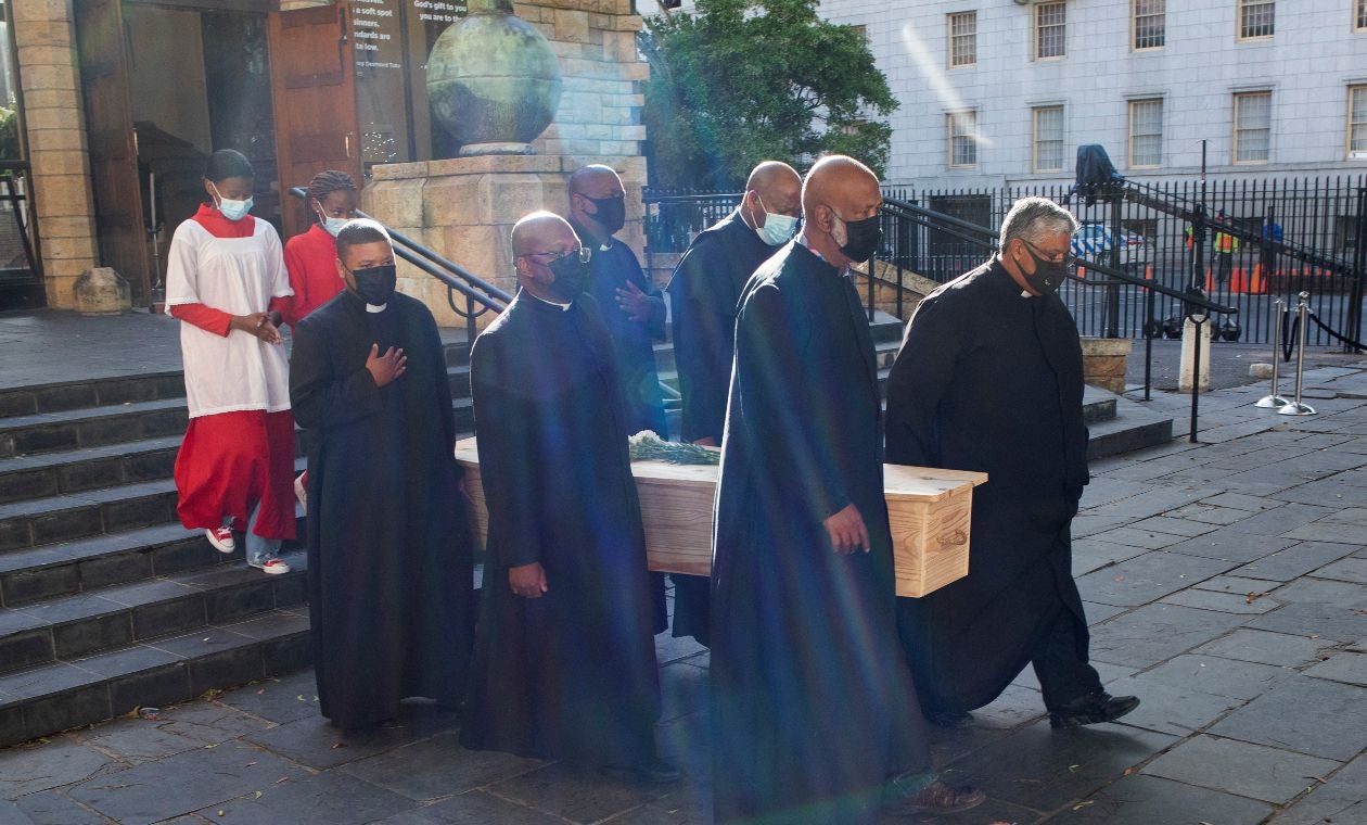 Desmond Tutu en capilla ardiente
