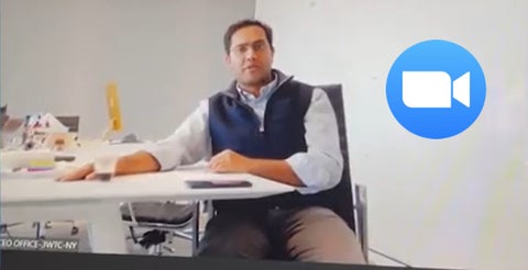 Despiden a 900 empleados por zoom