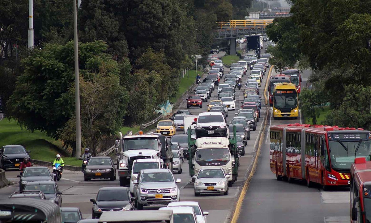 Levantamiento del pico y placa tiene 'castigaos' a bogotanos con trancones