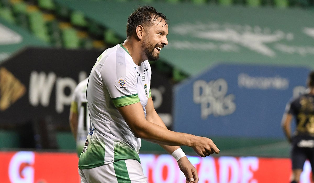 Matias Mier jugando con La Equidad