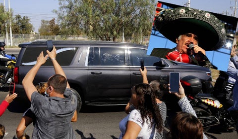 Carro fúnebre lleva cuerpo de Vicente Fernández por Guadalajara
