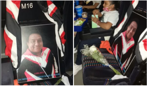 Mujer lleva foto de su difunto esposo a Spider-Man: No Way Home