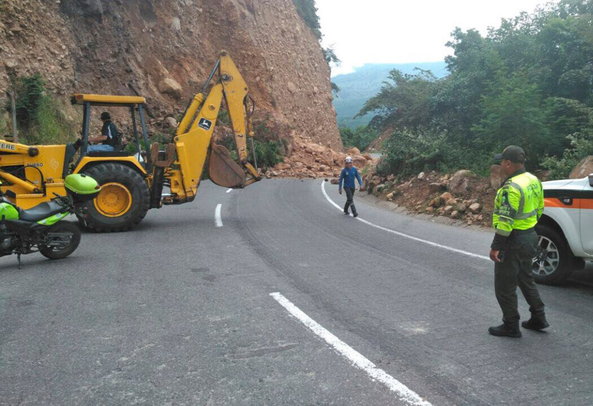 Obras en la vía Bogotá - Girardot