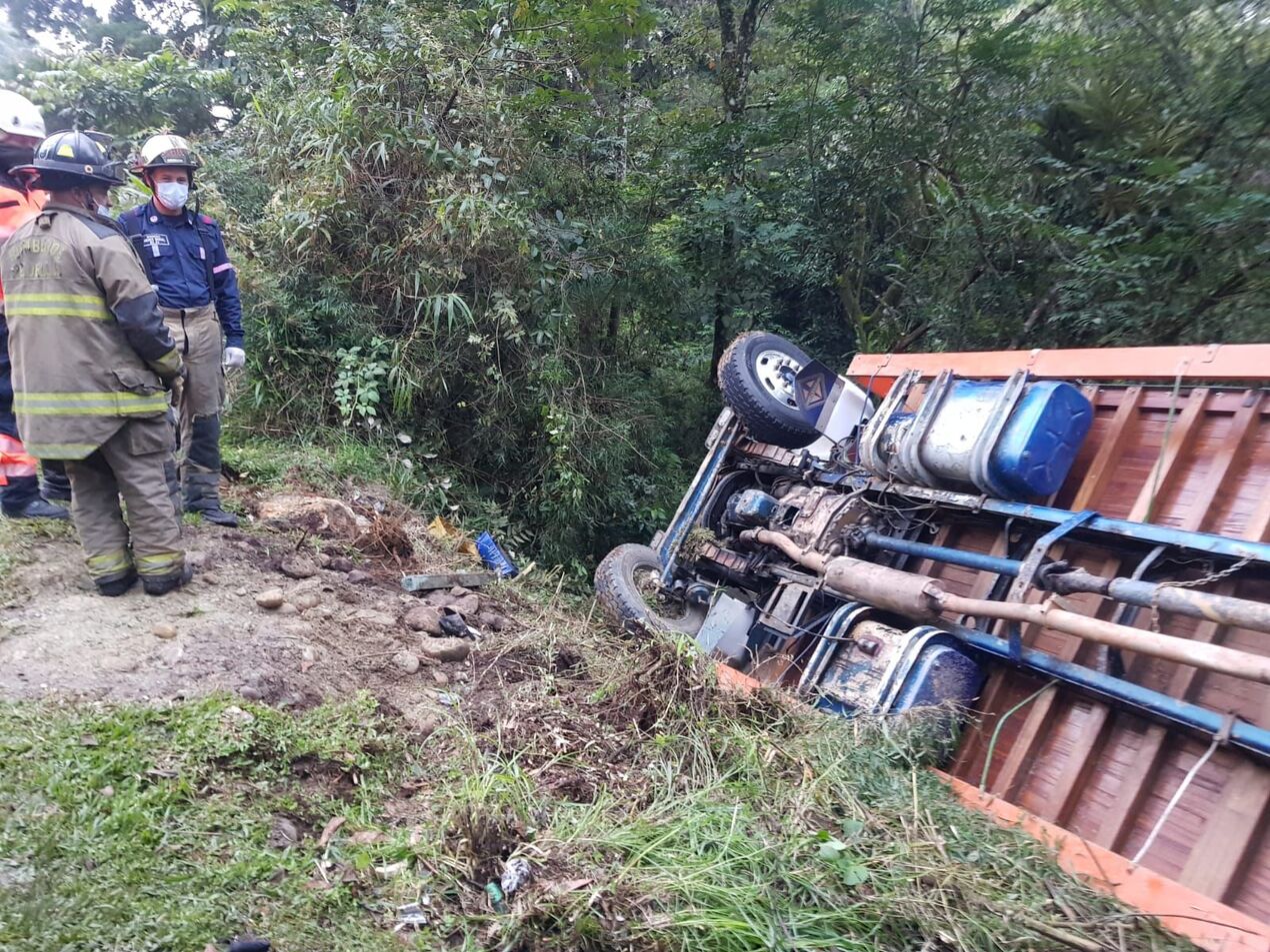 Accidente bus escalera en Medellín.
