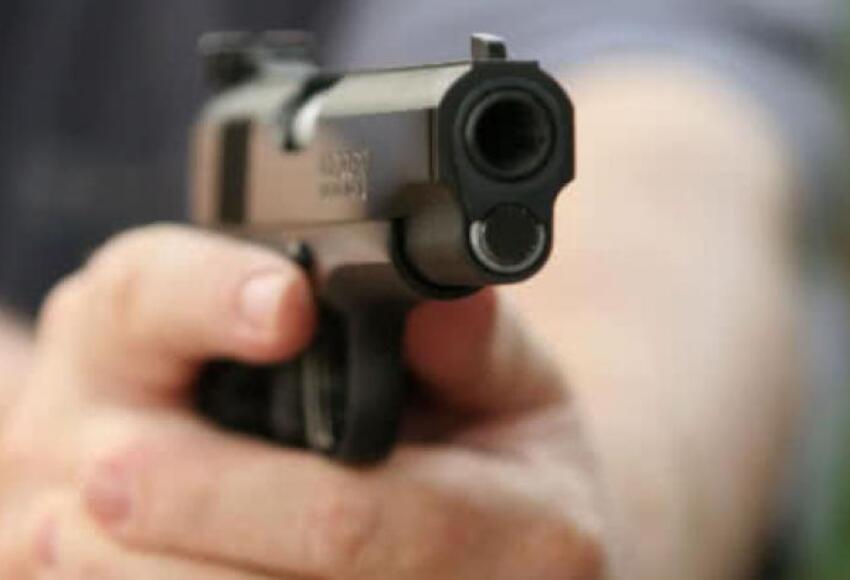 Pistola