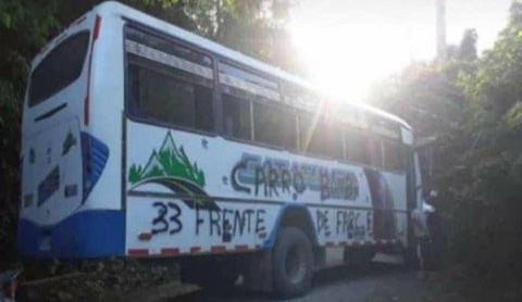 Bus con explosivos