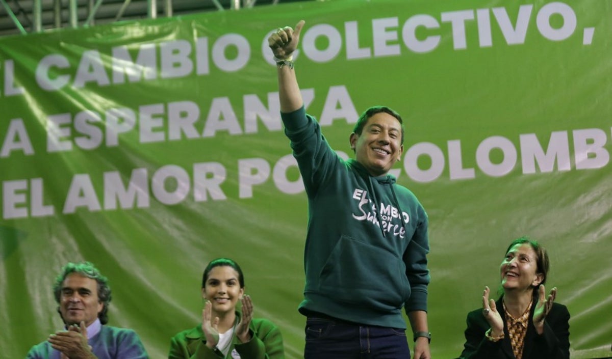 Carlos Amaya renuncia a candidatura y no estará en Consulta de Centro Esperanza