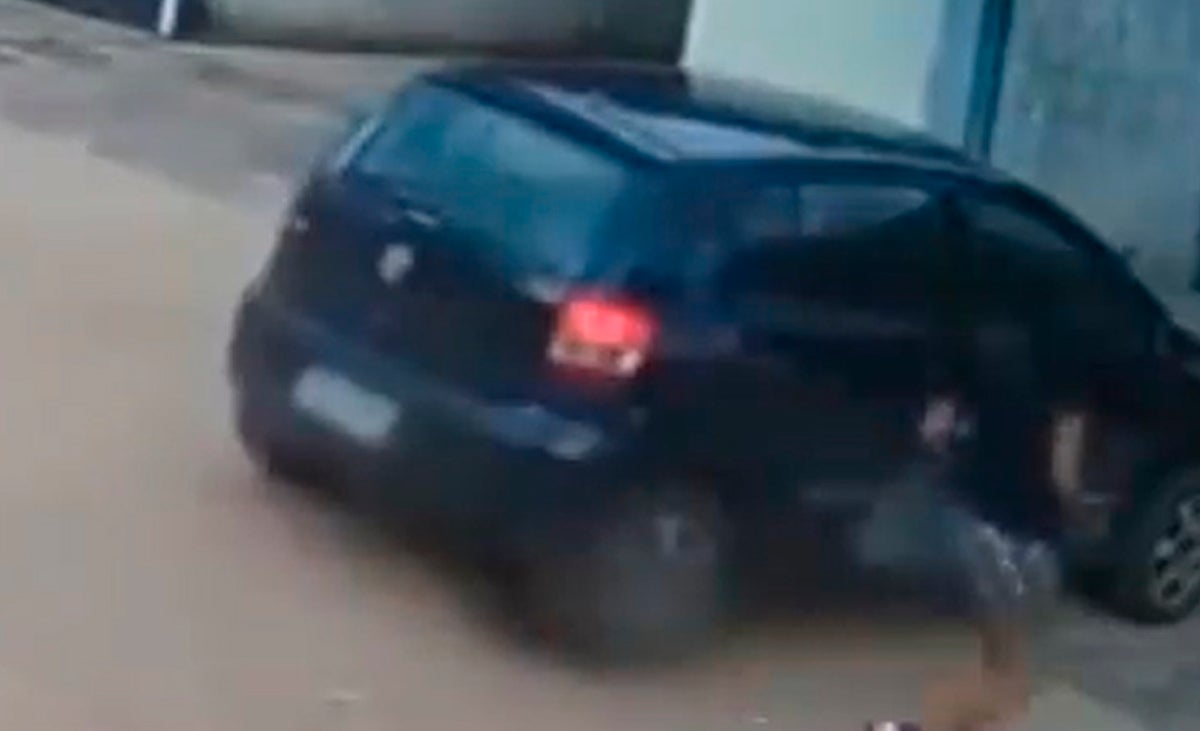 Hombre atropella a su hijo