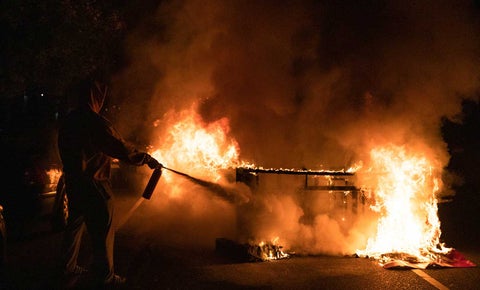 Incendio en Filadelfia atendido por bomberos