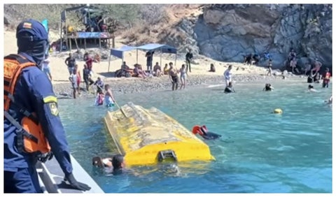 Lancha volcada en Santa Marta