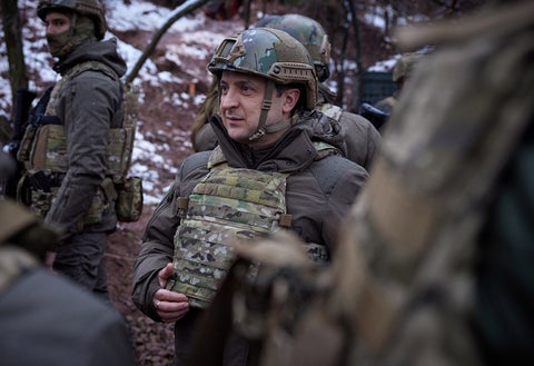 Tropas militares en frontera de Rusia con Ucrania