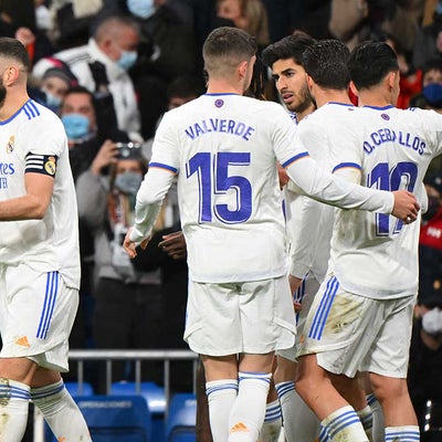 La liga: Real Madrid golea 4-1 al Valencia con doblete de Benzema