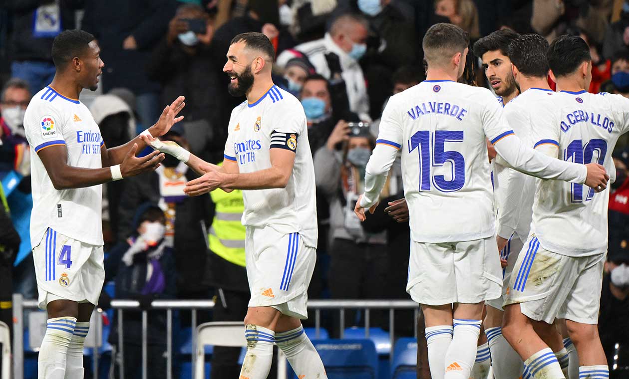 La liga: Real Madrid golea 4-1 al Valencia con doblete de Benzema