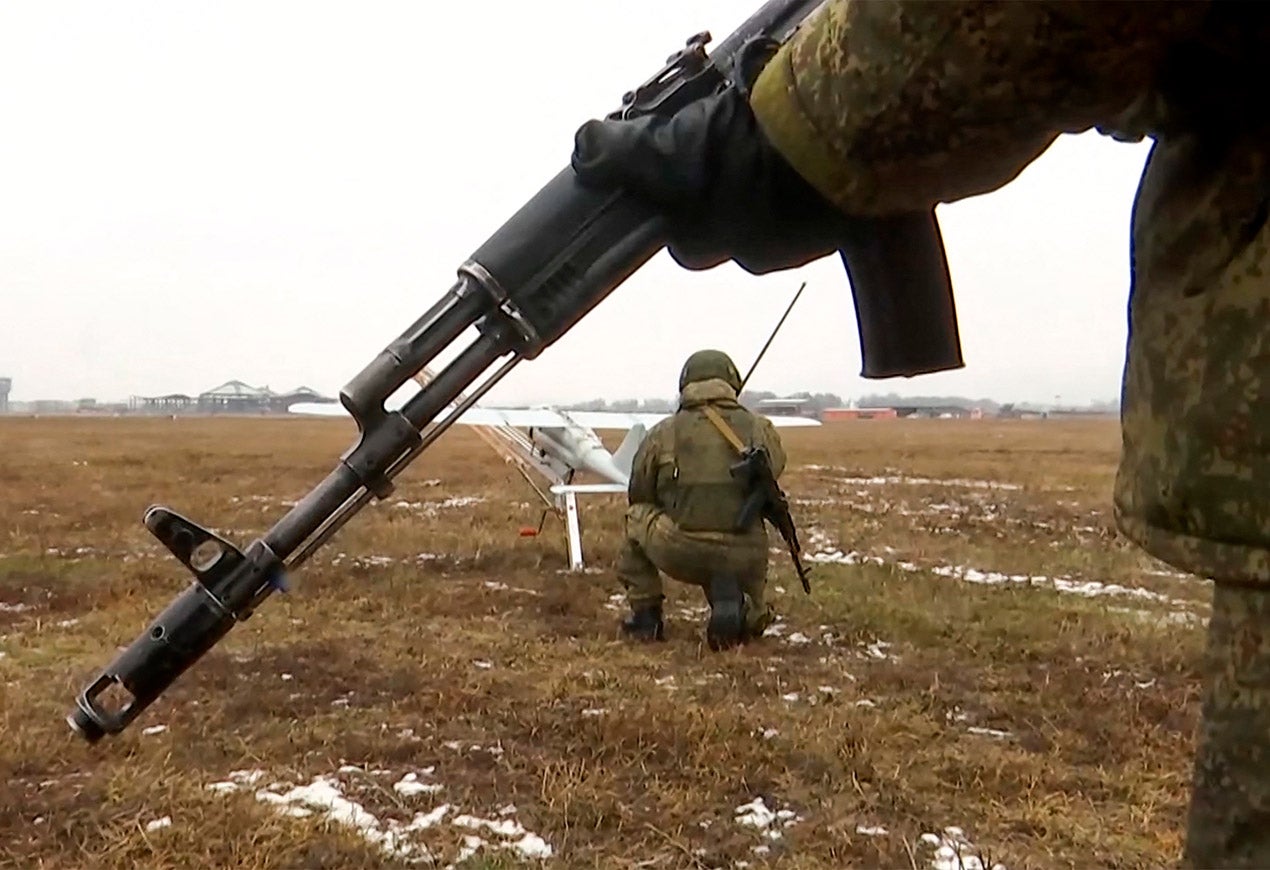 Tropas militares en Kazajistán