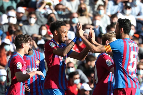 Aubameyang marcó doblete en victoria del Barcelona ante Valencia