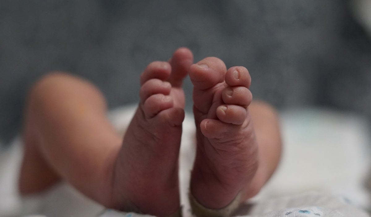 Padres no querían que su bebé recibiera sangre de vacunados contra covid.
