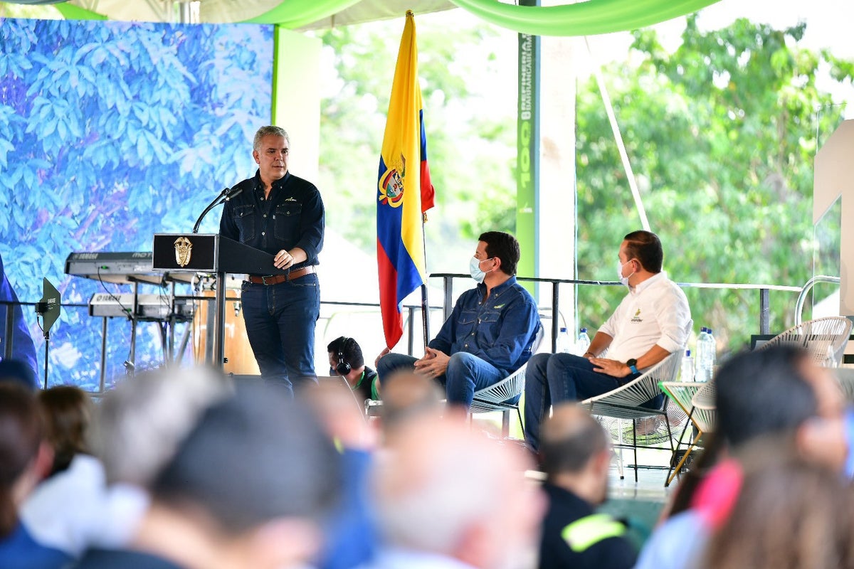Iván Duque a su paso por Santander