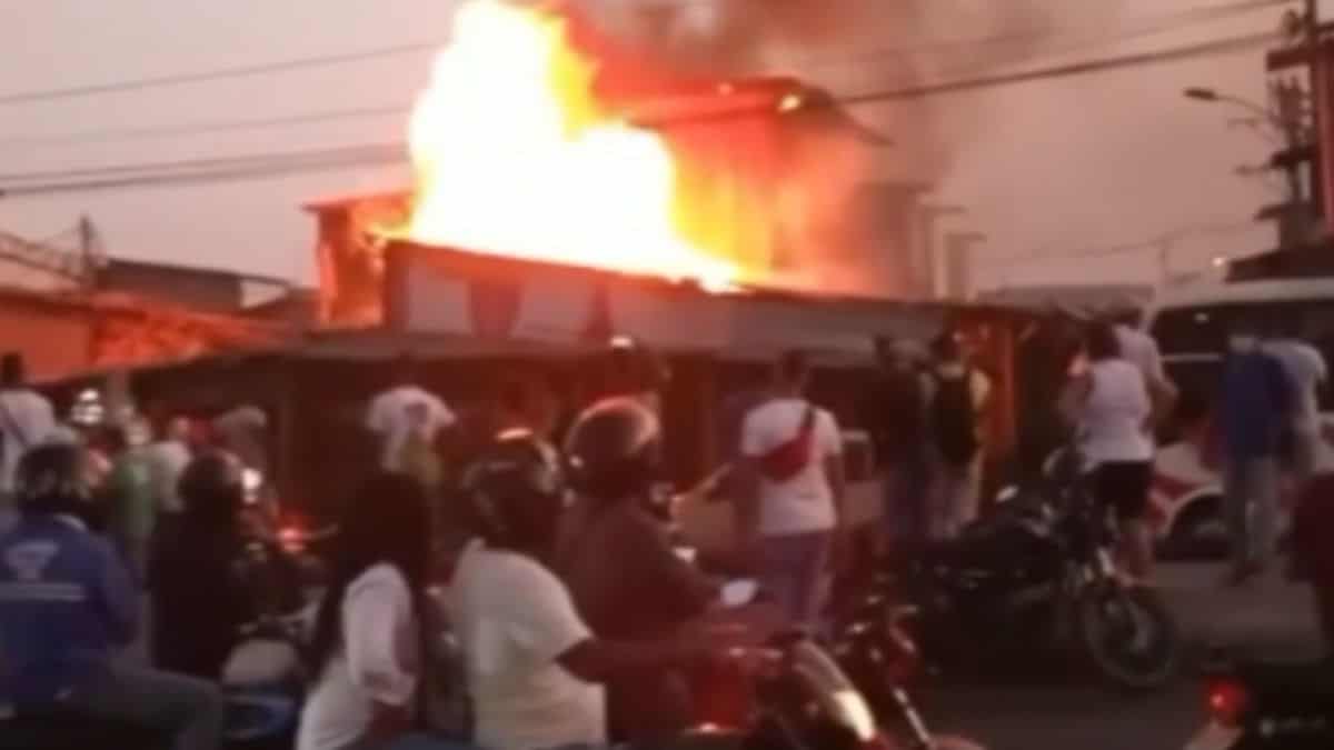 Incendio en Bazurto