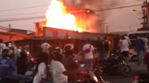 Incendio en Bazurto