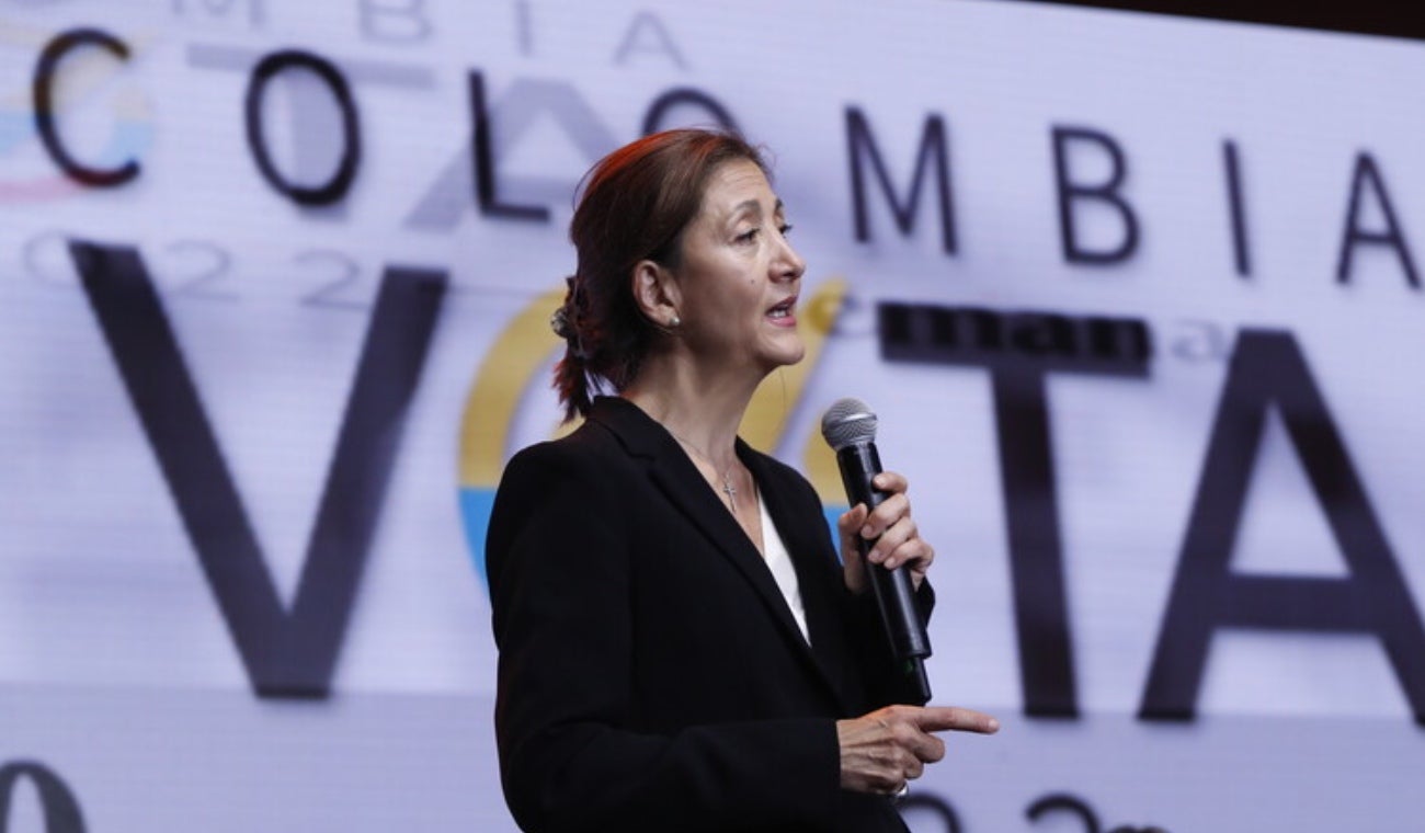 Ingrid Betancourt generó polémica al decir "las mujeres que se hacen violar"