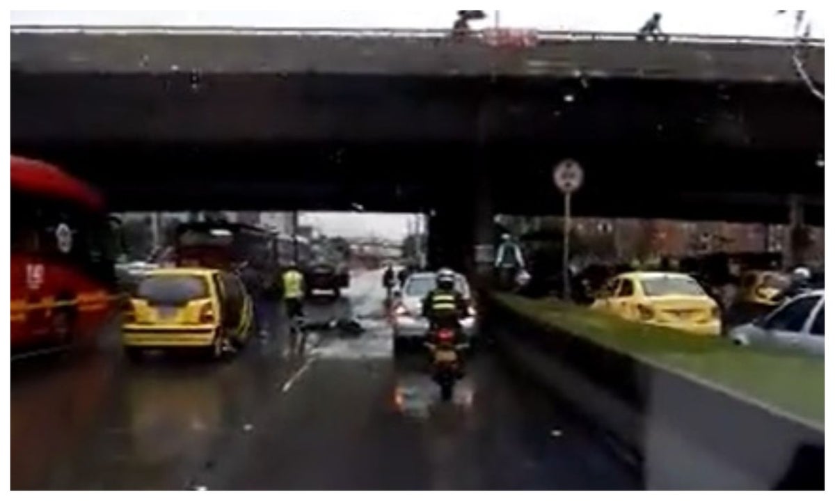 Mujer se tiró de un puente de la calle 100 con autopista Norte en Bogotá