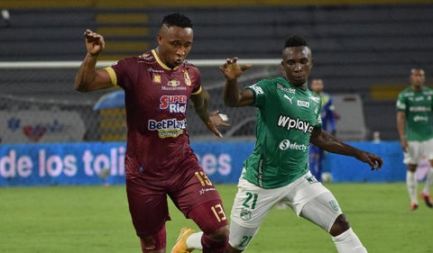 Nilson Castrillón jugando con el Tolima