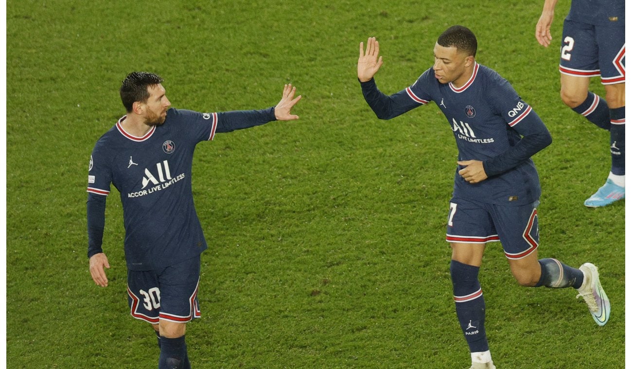 Messi y Mbappé juegan juntos en PSG