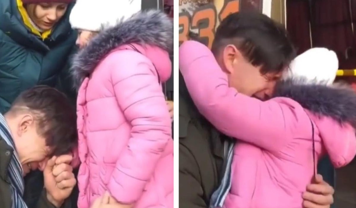 Despedida de padre ucraniano ante evacuación de su hija