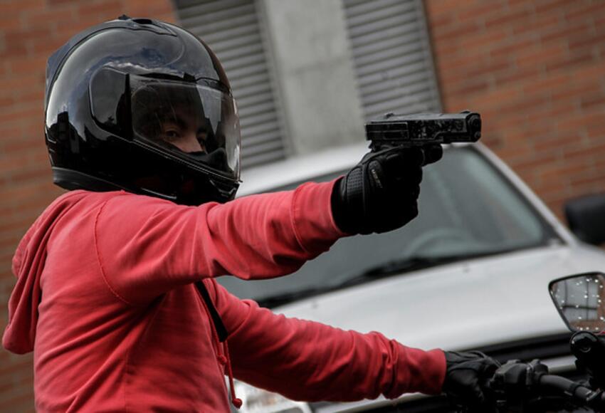 Atraco en moto en Bogotá
