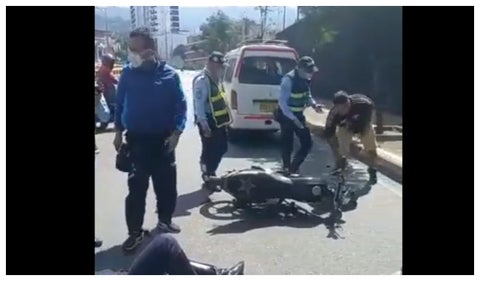 agentes de tránsito atropellados