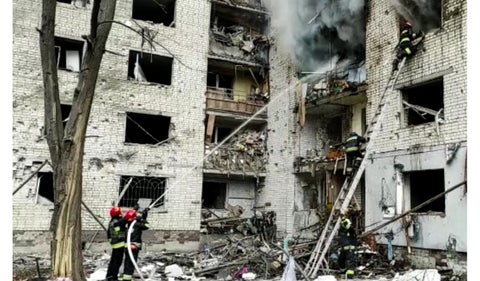 Bombardeo de Rusia en Chernigov, en Ucrania