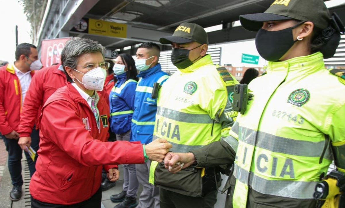 Cámaras en uniformes de policías de TransMilenio