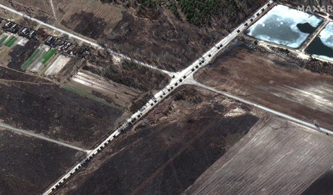 Convoy ruso que se dirige a la capital de Ucrania
