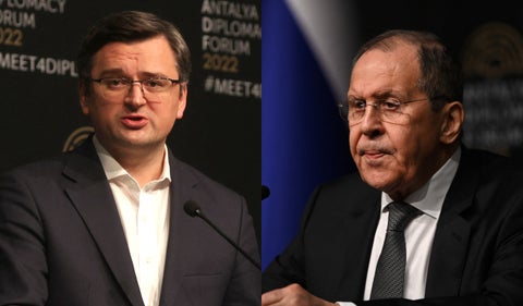 Dmitro Kuleba y Serguei Lavrov en Turquía
